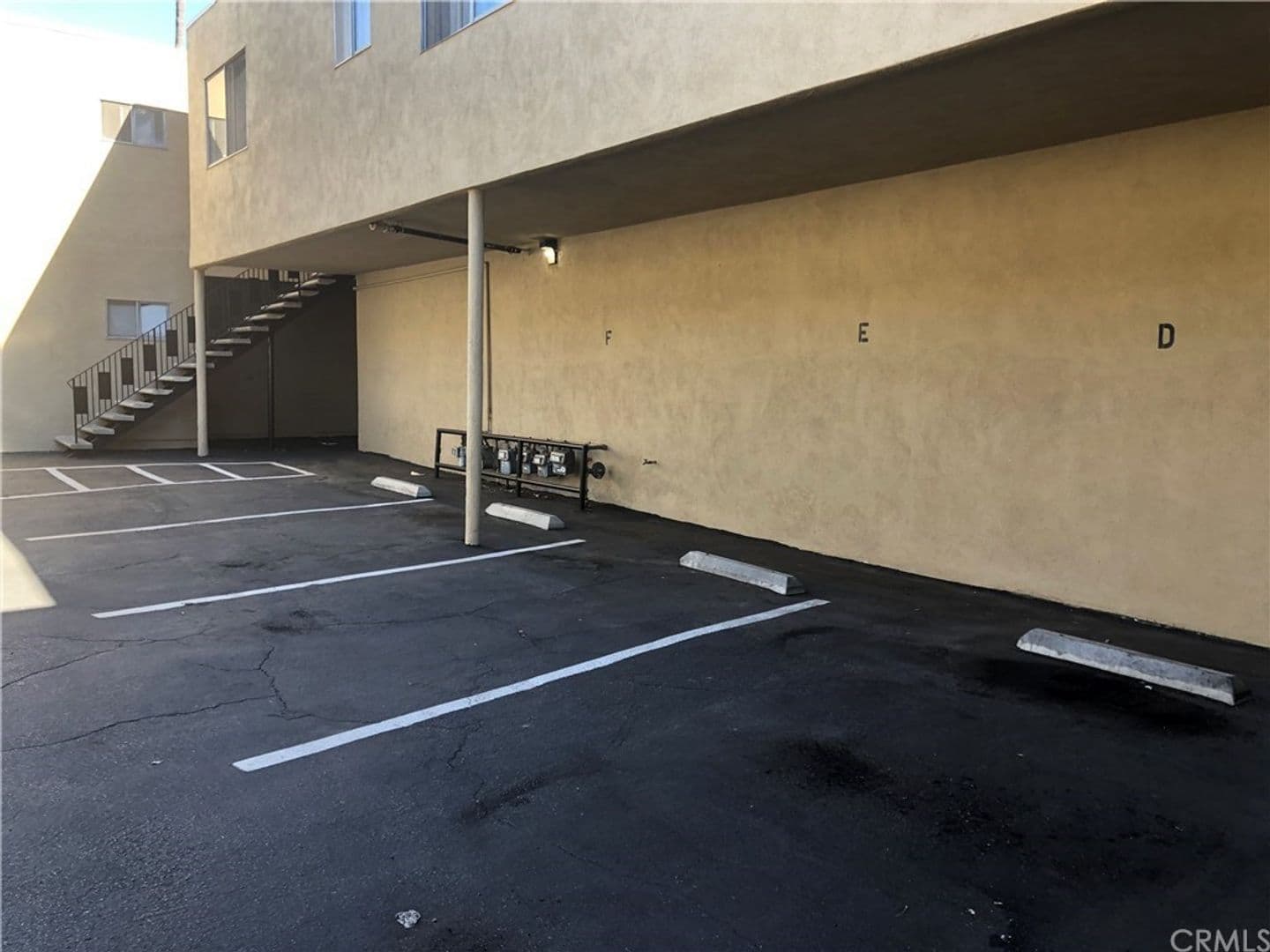 Alhambra Apartment: 225 W. Palmetto Dr