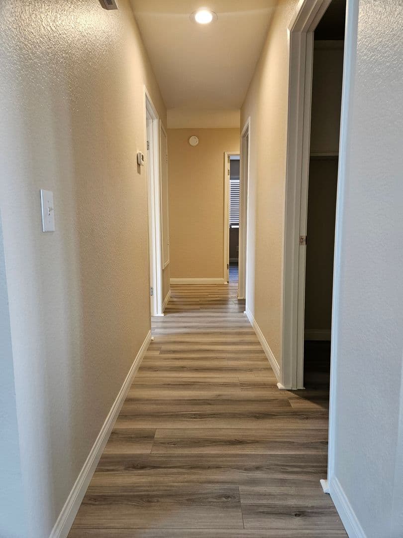 Adelanto House: 10850 Euclid St