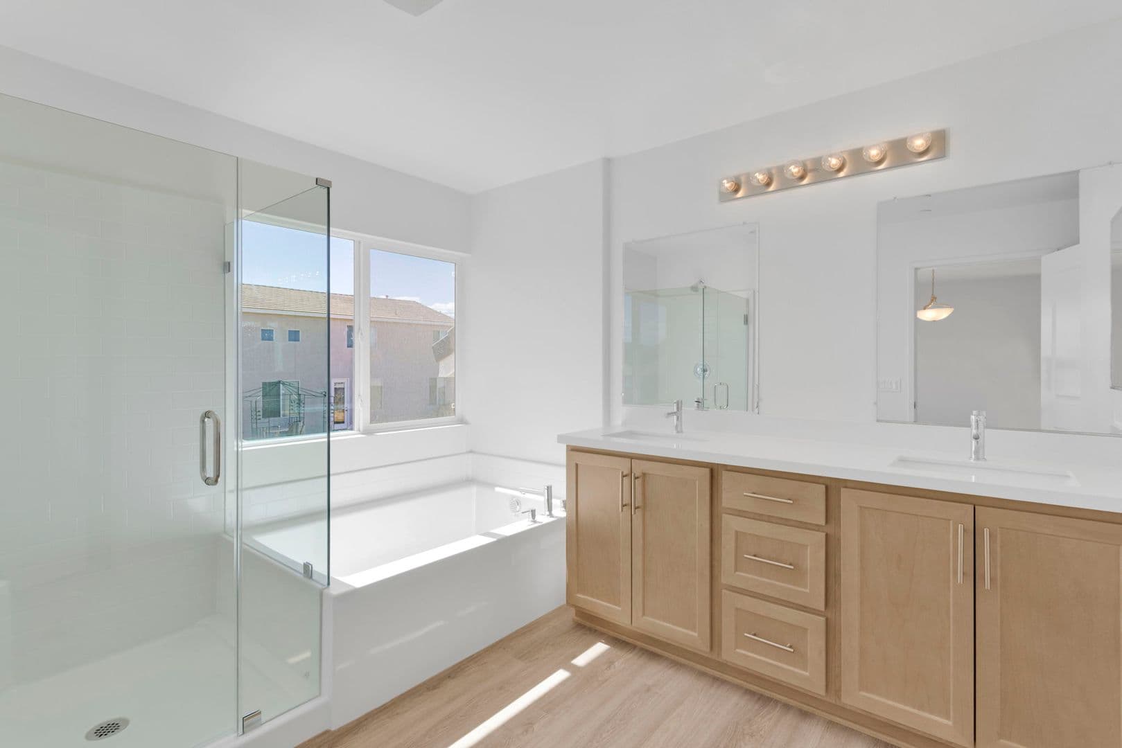 Adelanto House: 11715 Sebastian Rd
