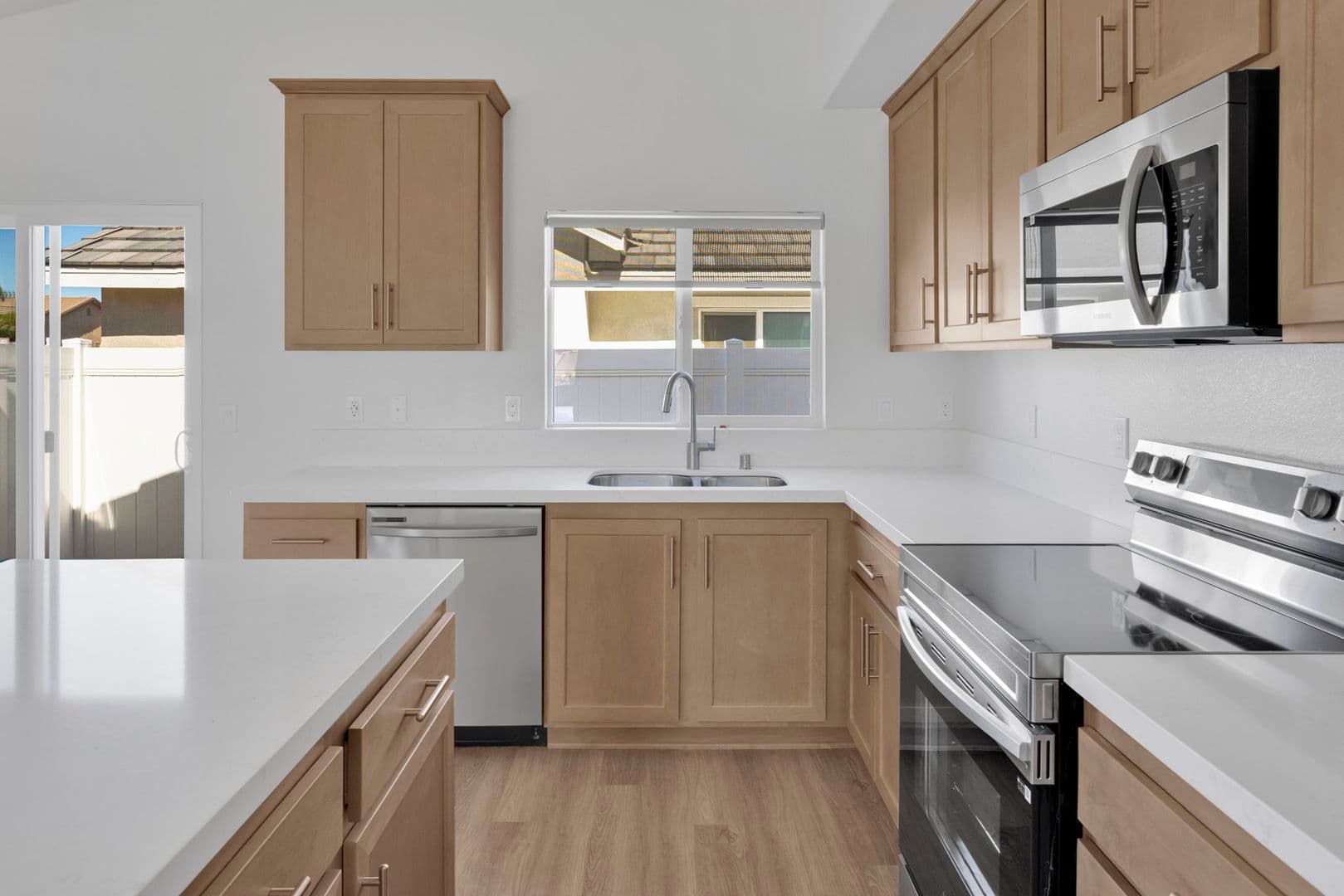 Adelanto House: 11702 Sebastian Rd