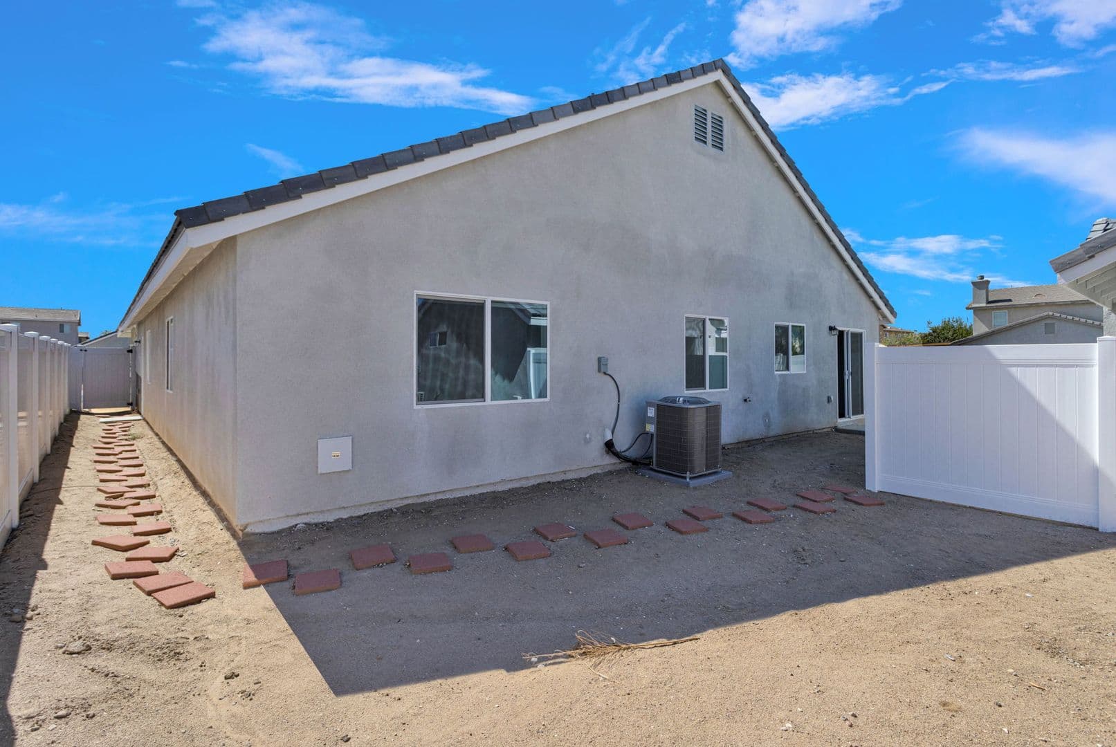Adelanto House: 11702 Sebastian Rd