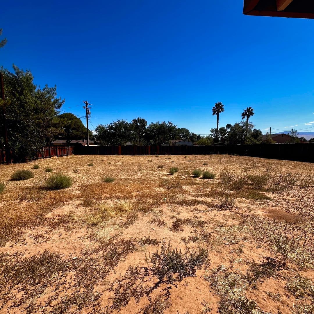 Apple Valley House: 13221 Winona Rd