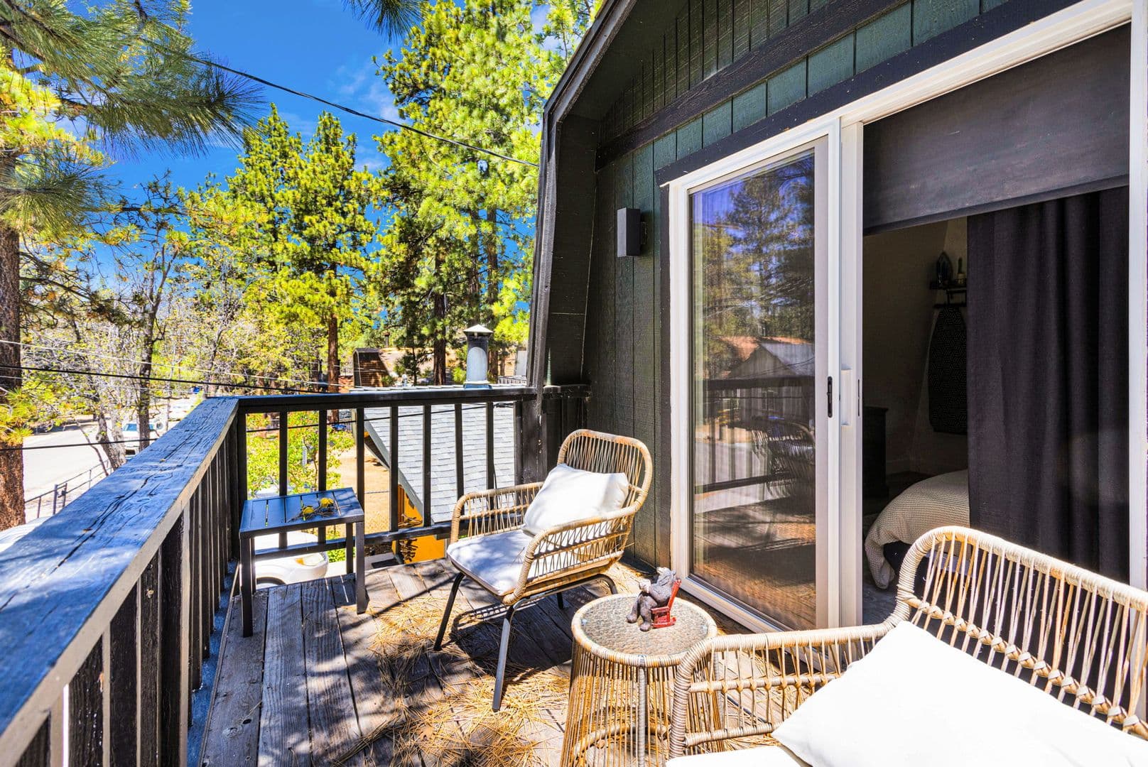 Big Bear House: 279 Los Angeles Ave
