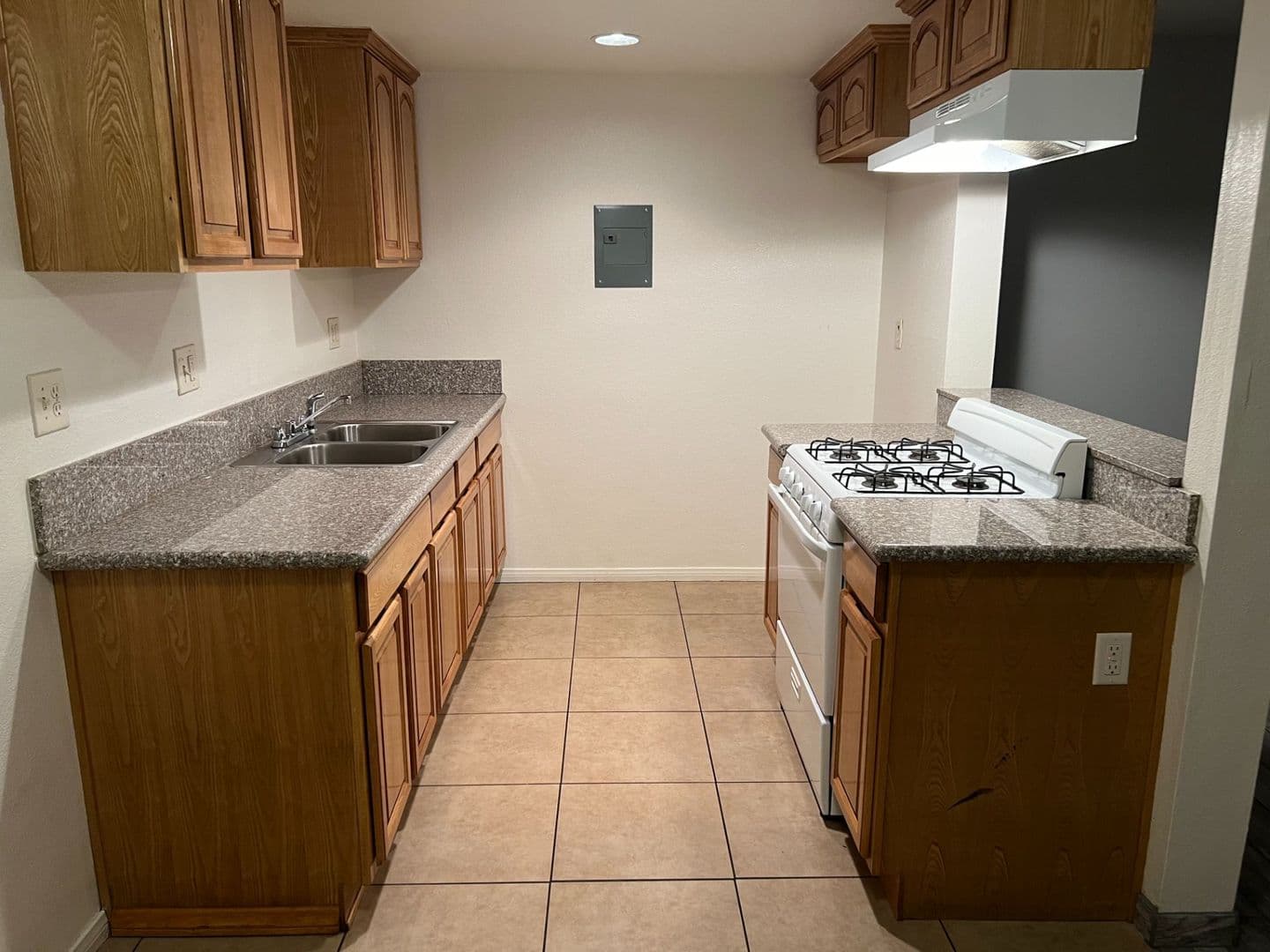 Ontario Apartment: 1009 E. Deodar St. - C