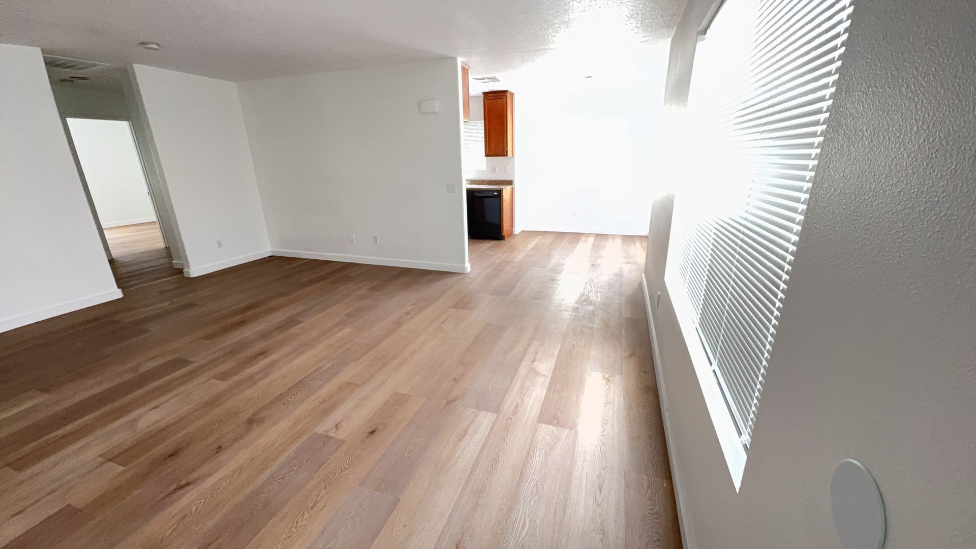 Barstow Apartment: 209 E. Grace St
