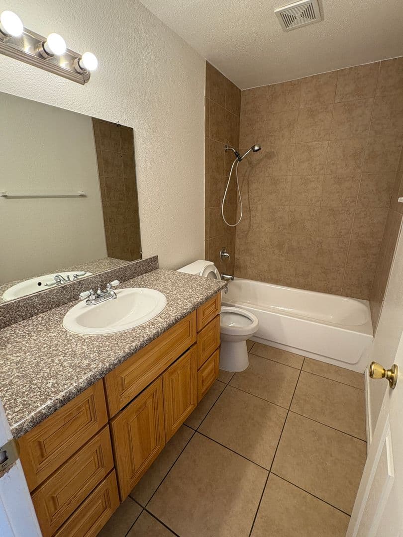 Ontario Apartment: 1007 E. Deodar St. - D