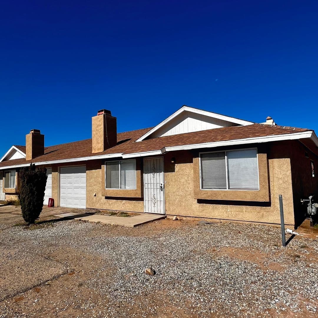 Apple Valley Apartment: 20180 Serrano Road