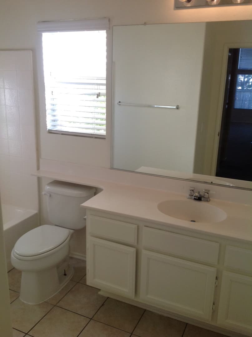 Victorville House: 12414 Ravenna Lane