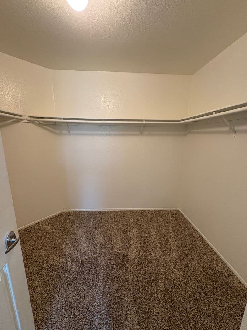Victorville House: 14333 La Crescenta Ave