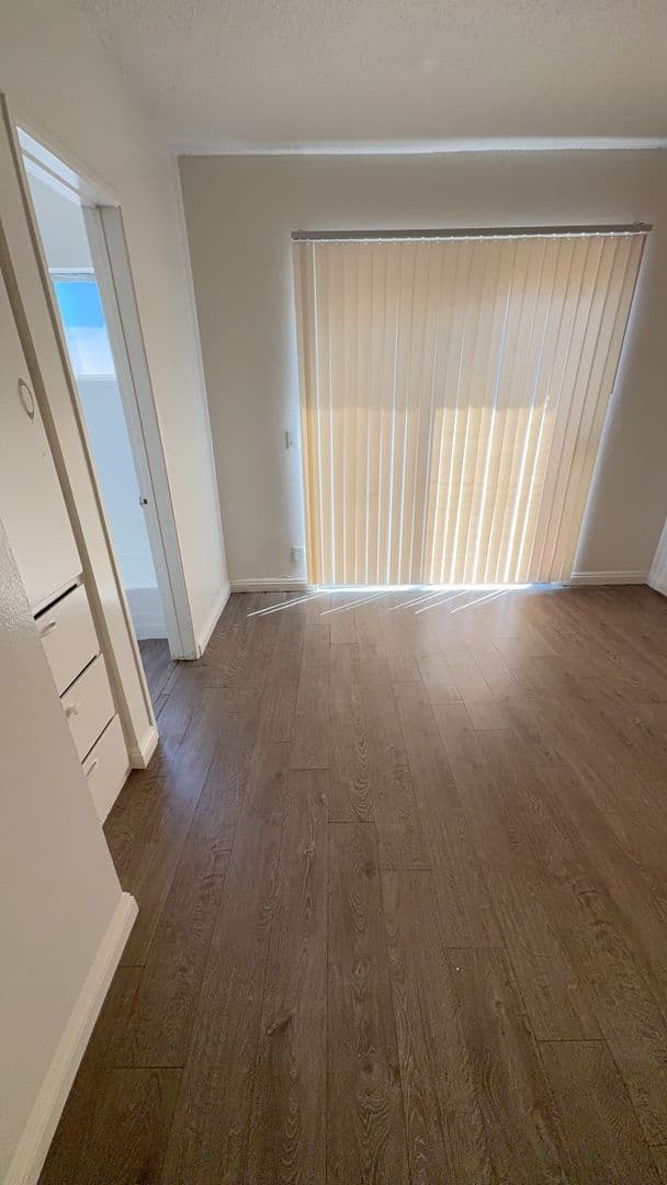 Alhambra Apartment: 225 W. Palmetto Dr
