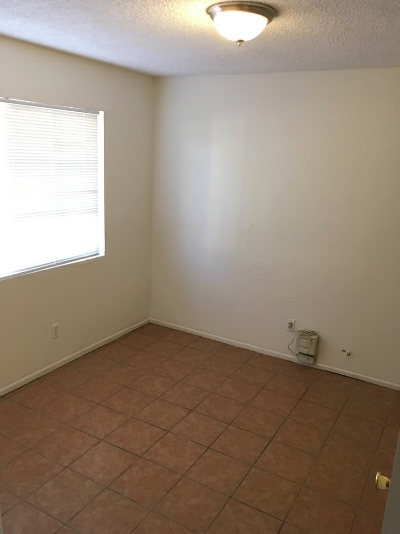 Apple Valley Apartment: 21355 Bear Valley Rd
