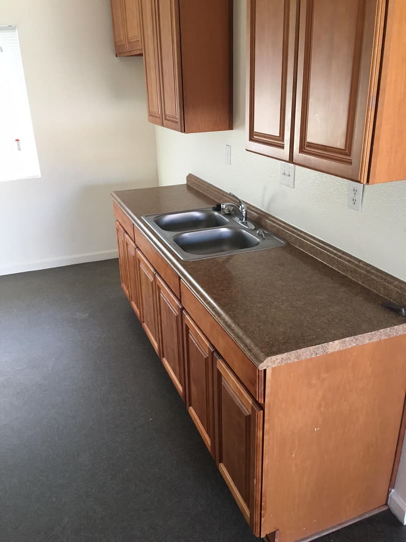 Hesperia Apartment: 11958 1st Ave.