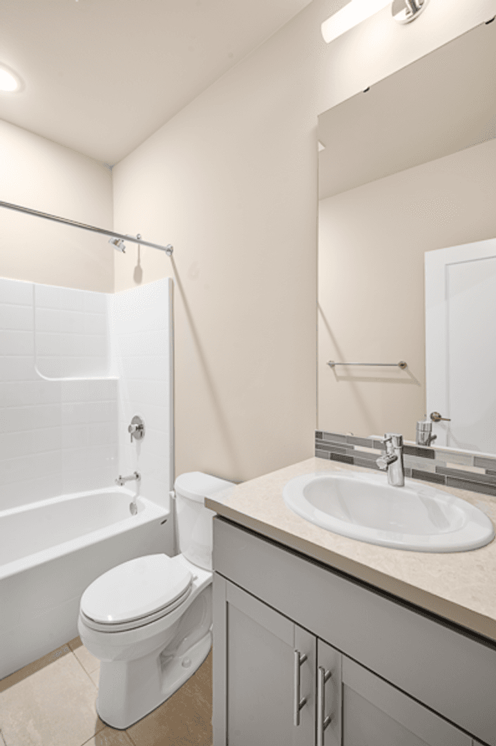 Kenmore Townhome: 6636 NE 188th Ct #2