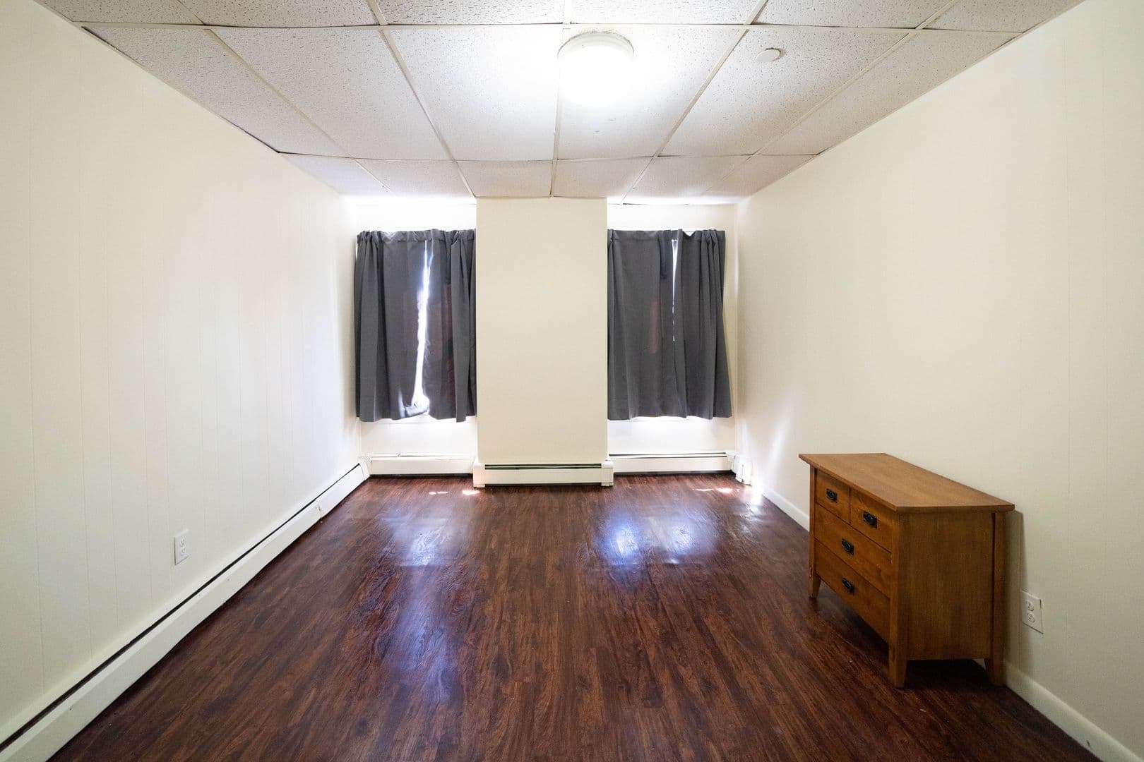 Holyoke Apartment: 7 Franklin Street