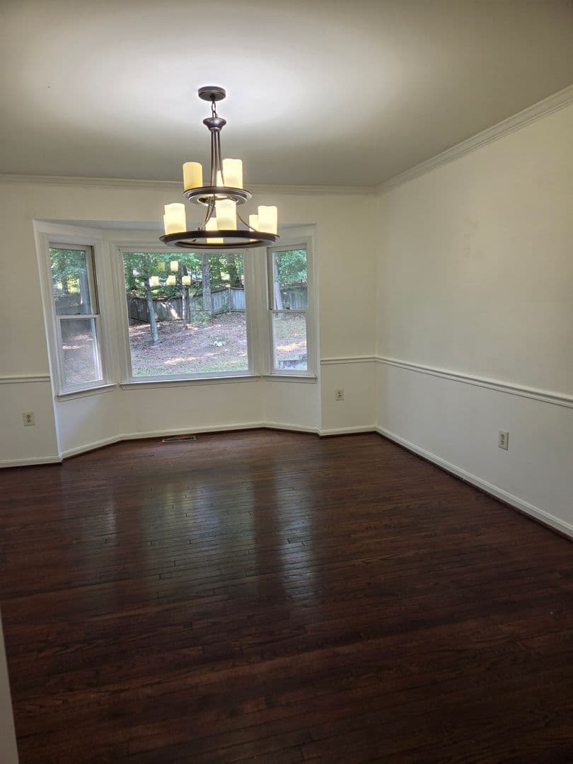 Woodbridge House: 4407 Marquis Pl