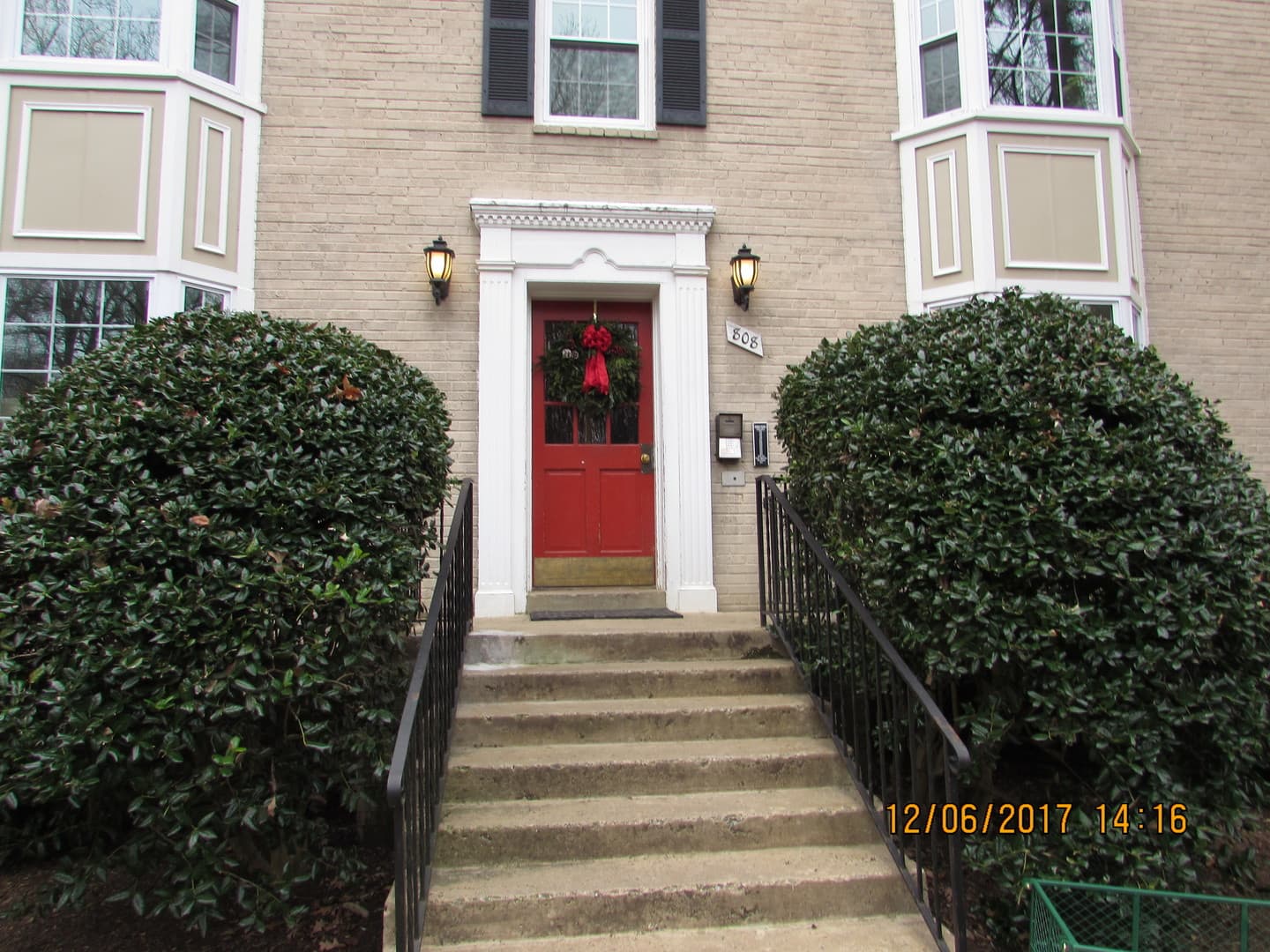 Arlington Condo: 808 S Arlington Mill #303