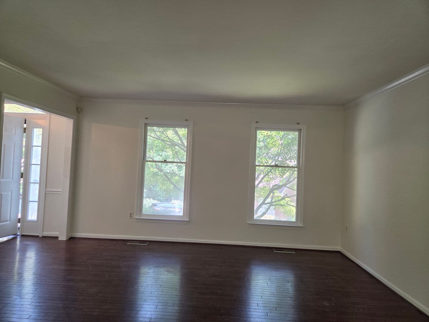 Woodbridge House: 4407 Marquis Pl