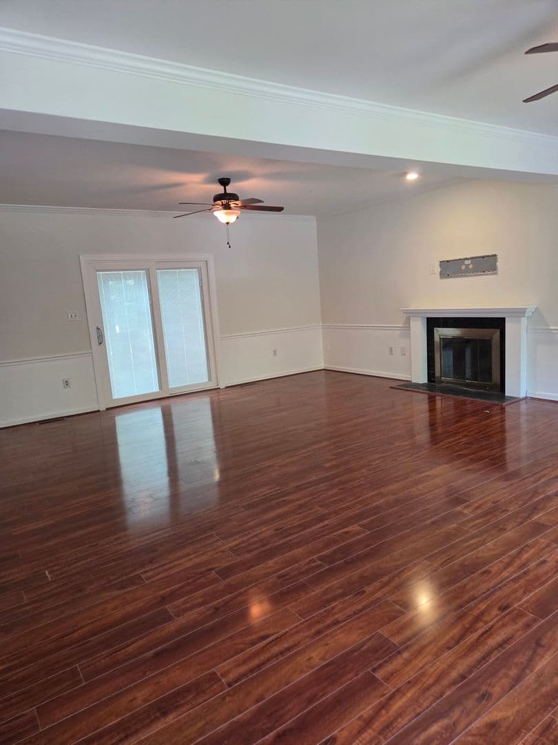 Woodbridge House: 4407 Marquis Pl