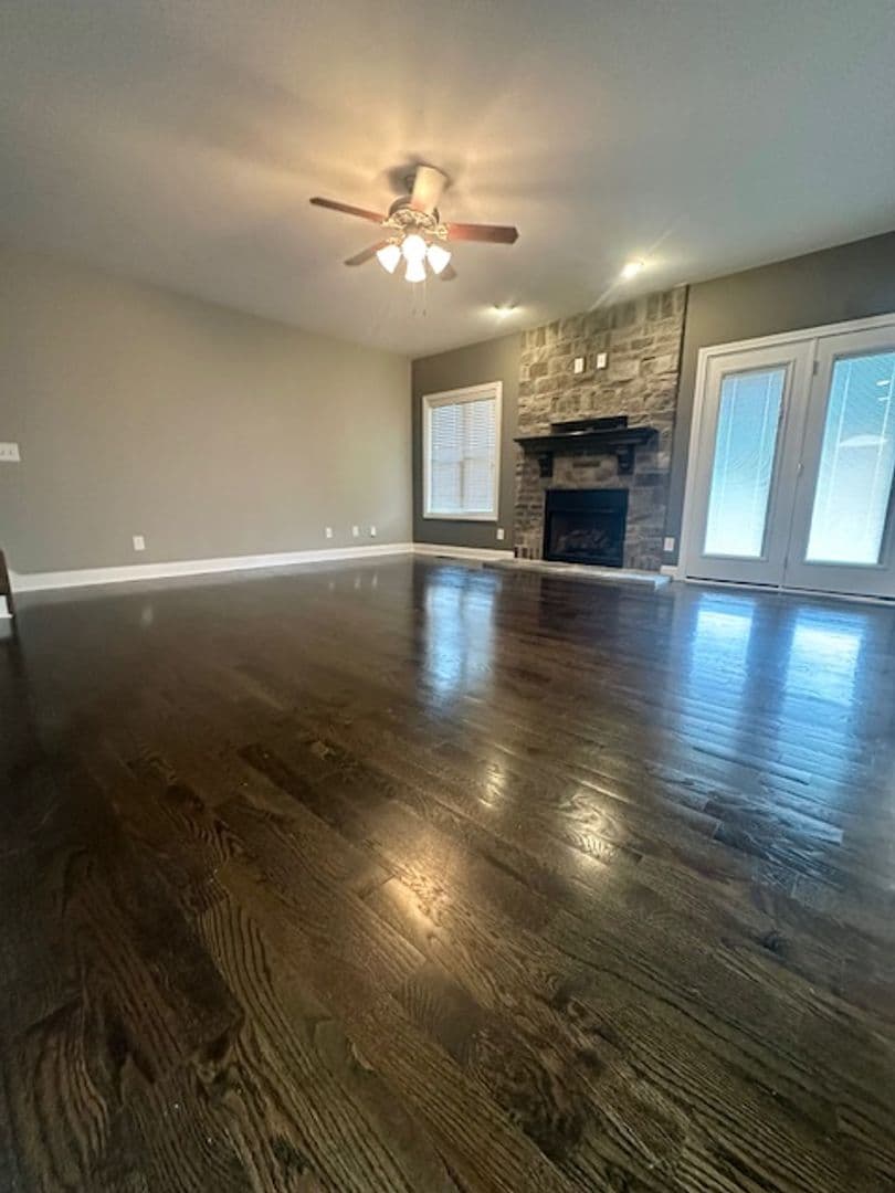 Clarksville House: 2015 Dorsey Court