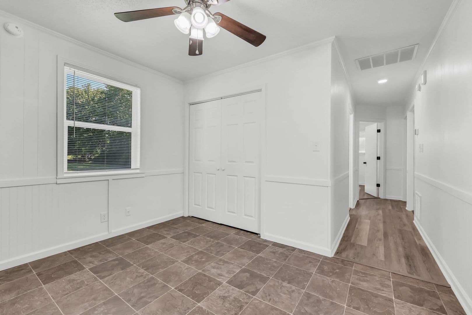 Dover House: 2459 Highway 79