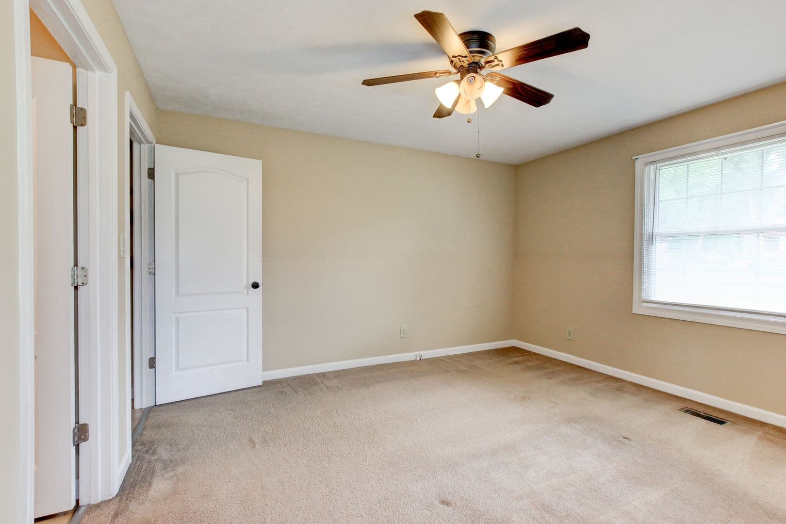 Clarksville House: 18 Hillsboro Rd.