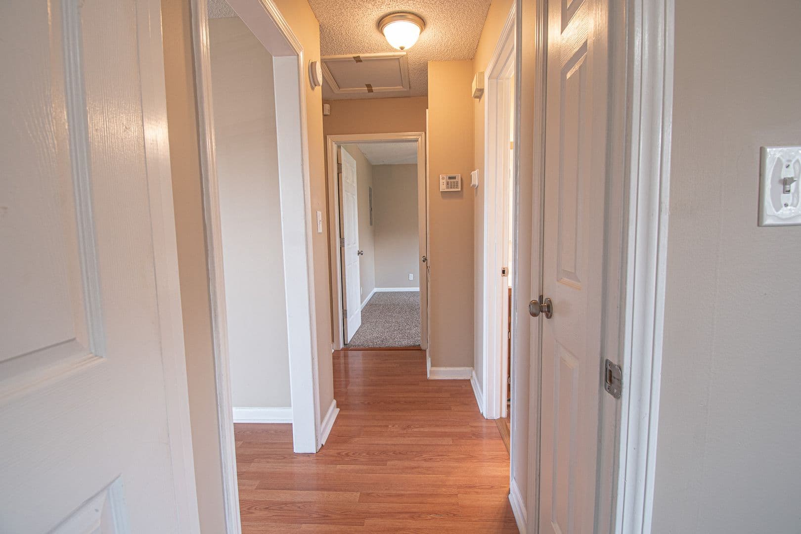 Clarkville House: 181 Monarch Ln