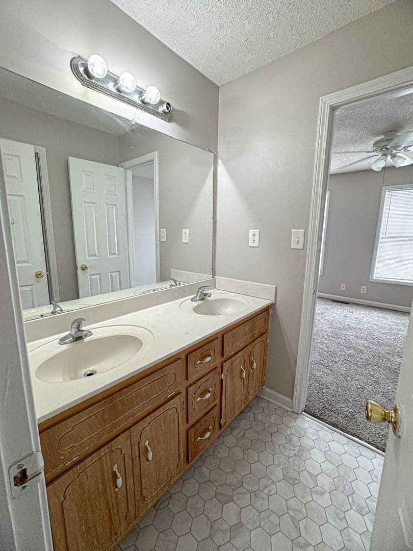 Oak Grove Townhome: 205 Tree Line Dr
