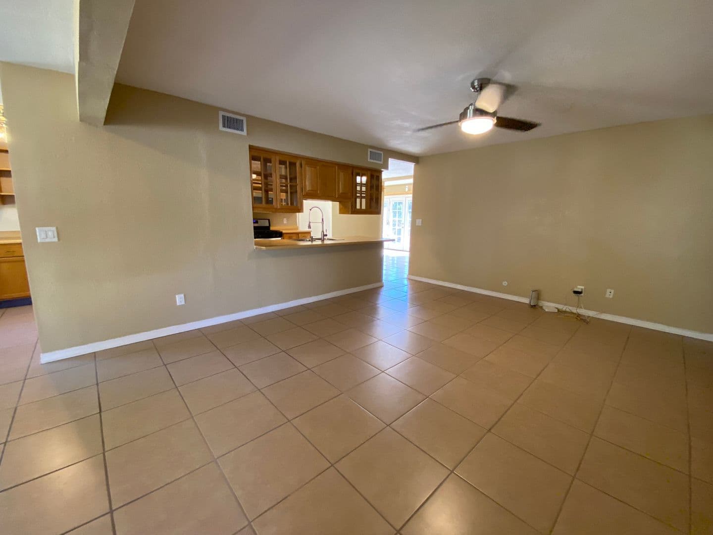 El Paso House: 783 De Leon Dr.
