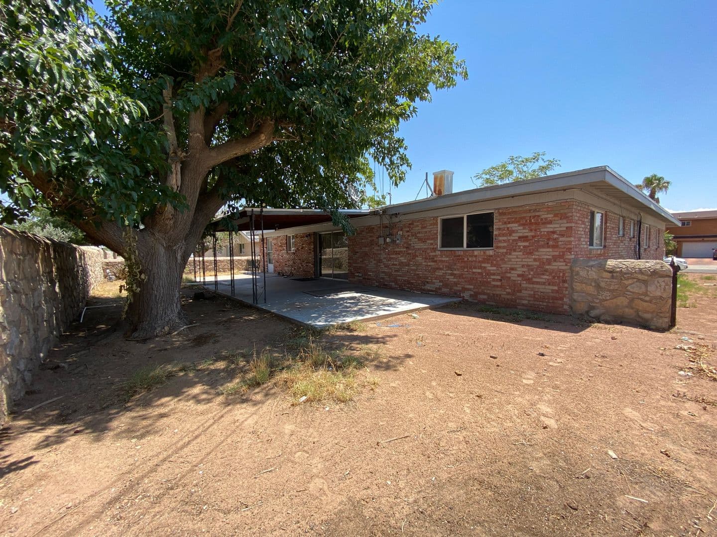 El Paso House: 9608 Stonehaven
