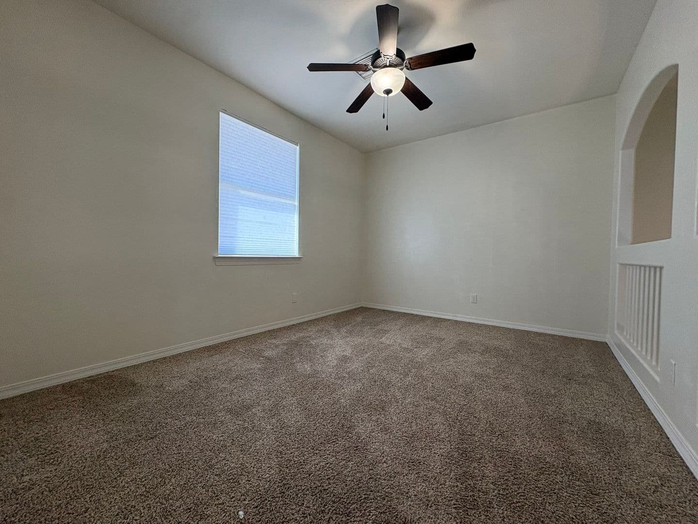 El Paso House: 12220 Branell Ln.