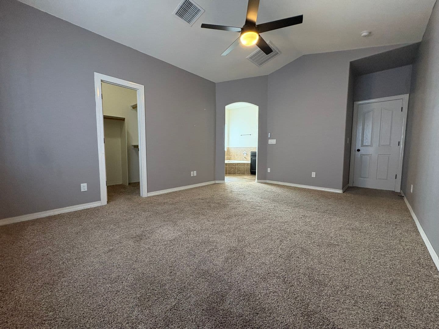 El Paso House: 12220 Branell Ln.