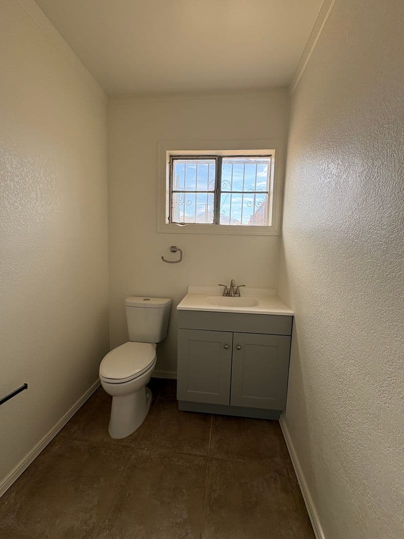 El Paso House: 4900 Debeers Dr.