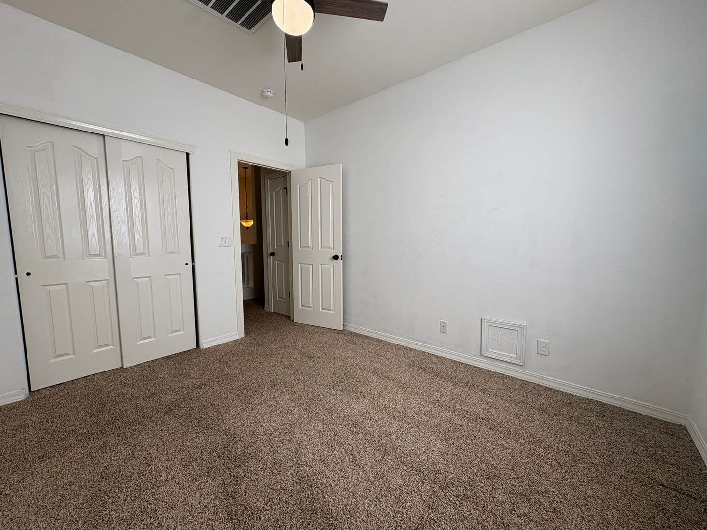 El Paso House: 12220 Branell Ln.