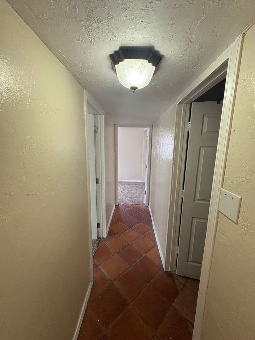 El Paso House: 10309 Shoshone St.