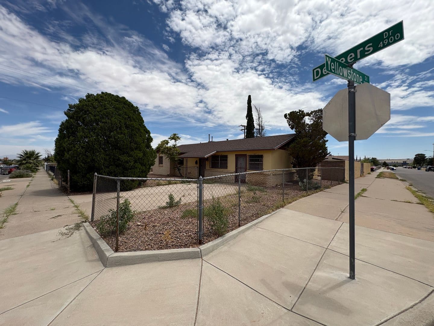 El Paso House: 4900 Debeers Dr.