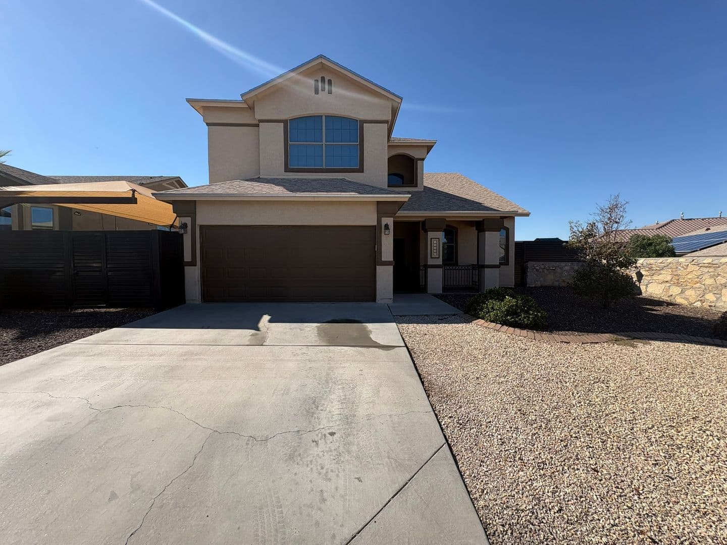 El Paso House: 12220 Branell Ln.