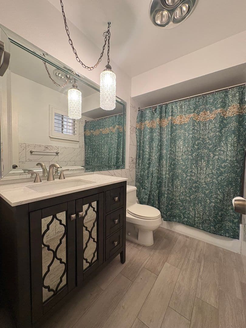 El Paso House: 304 La Sombra Way