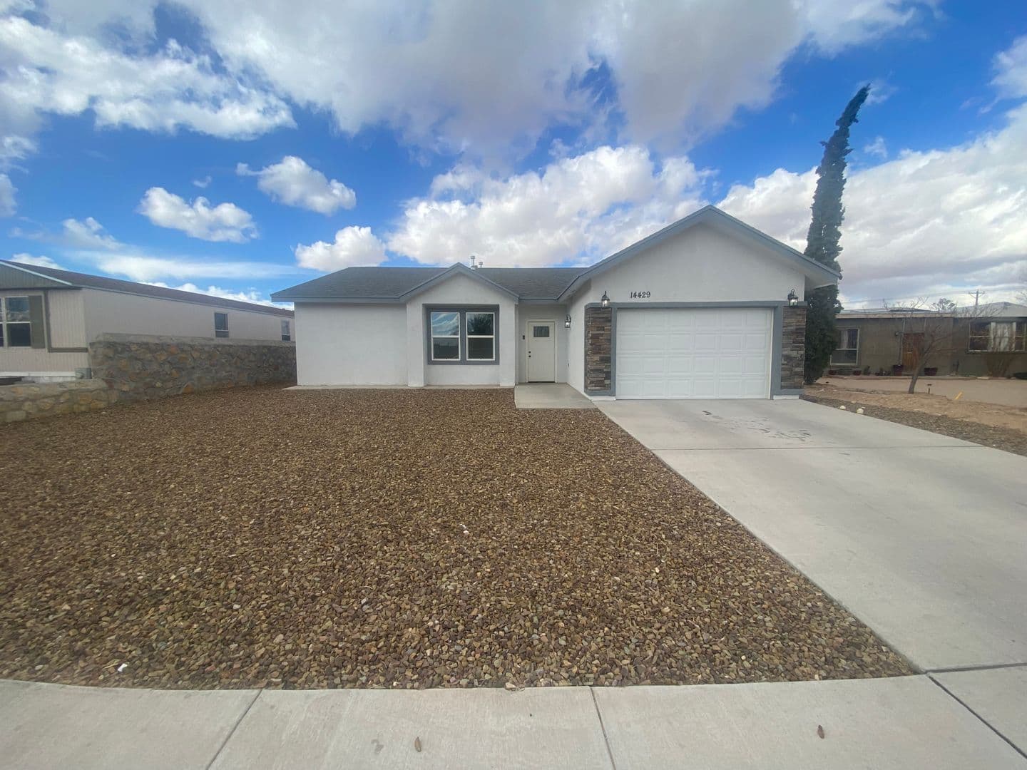 Horizon City House: 14429 Teichelkamp Dr.
