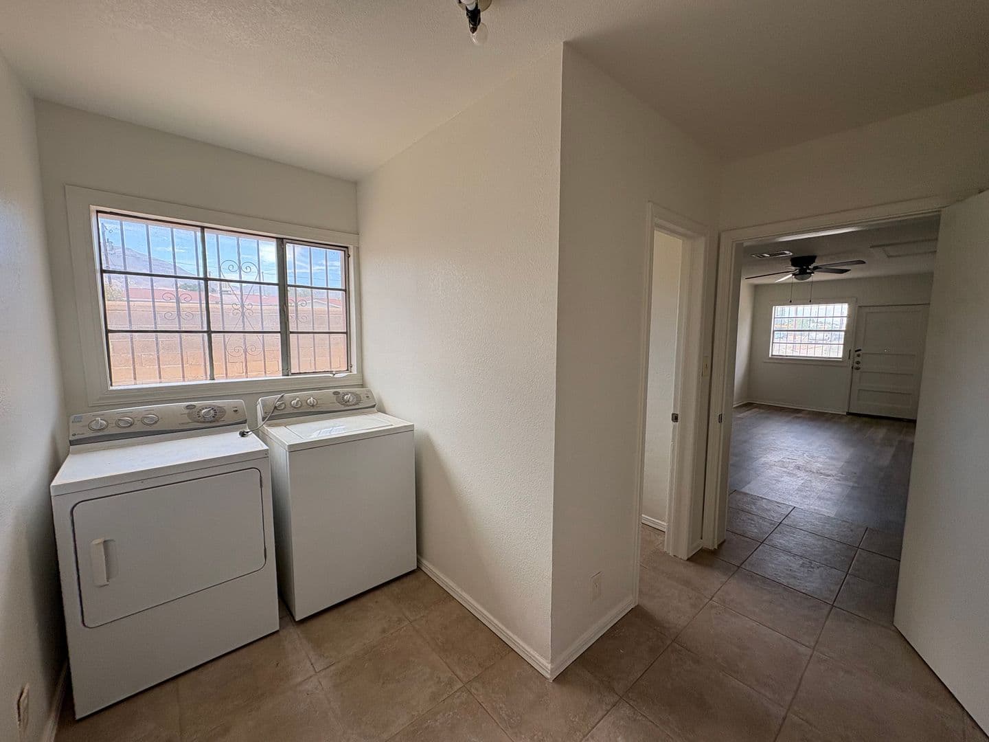El Paso House: 4900 Debeers Dr.