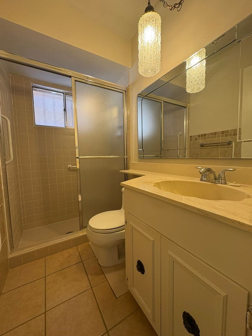 El Paso House: 304 La Sombra Way