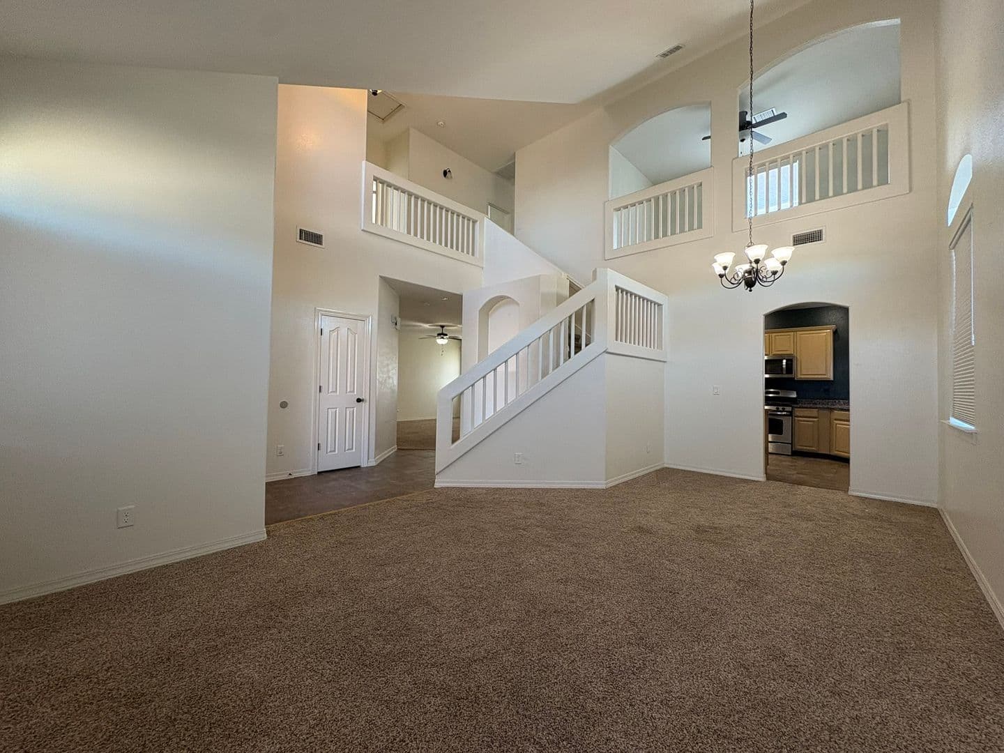 El Paso House: 12220 Branell Ln.