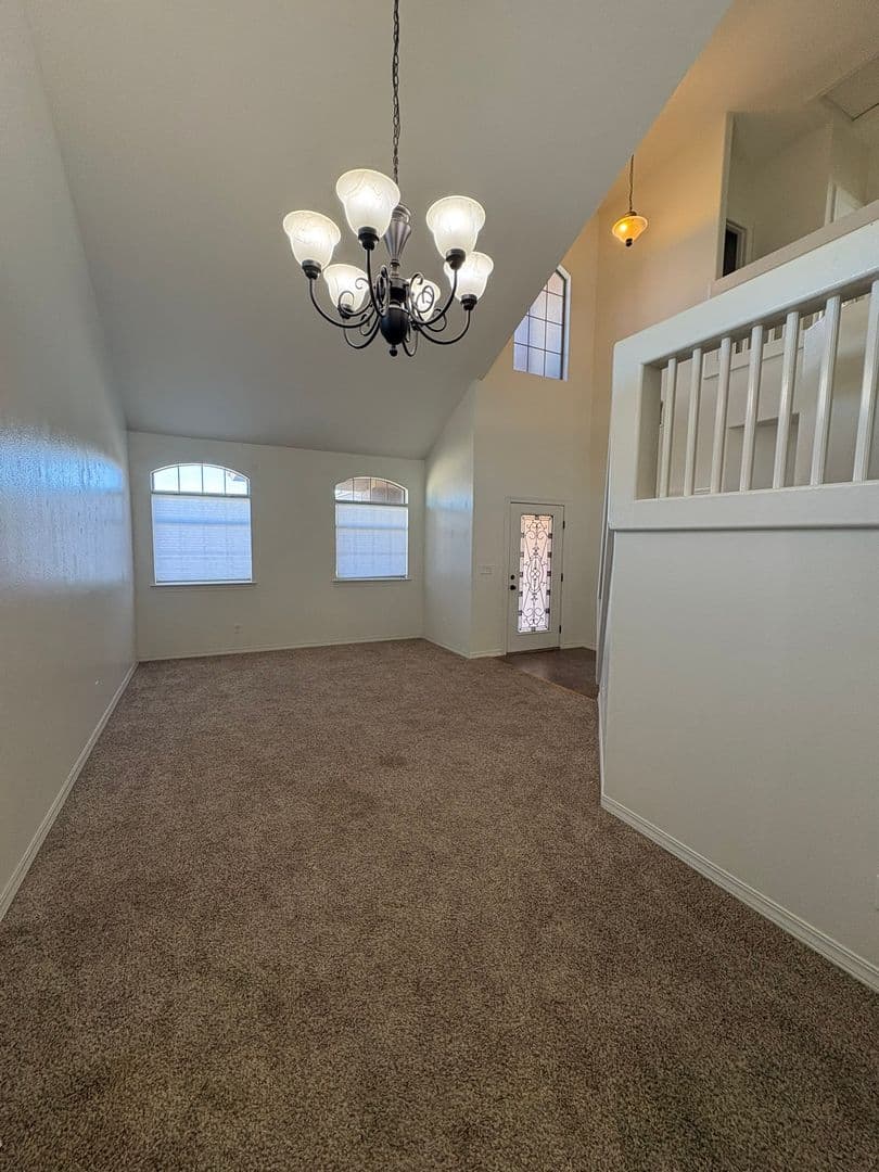 El Paso House: 12220 Branell Ln.