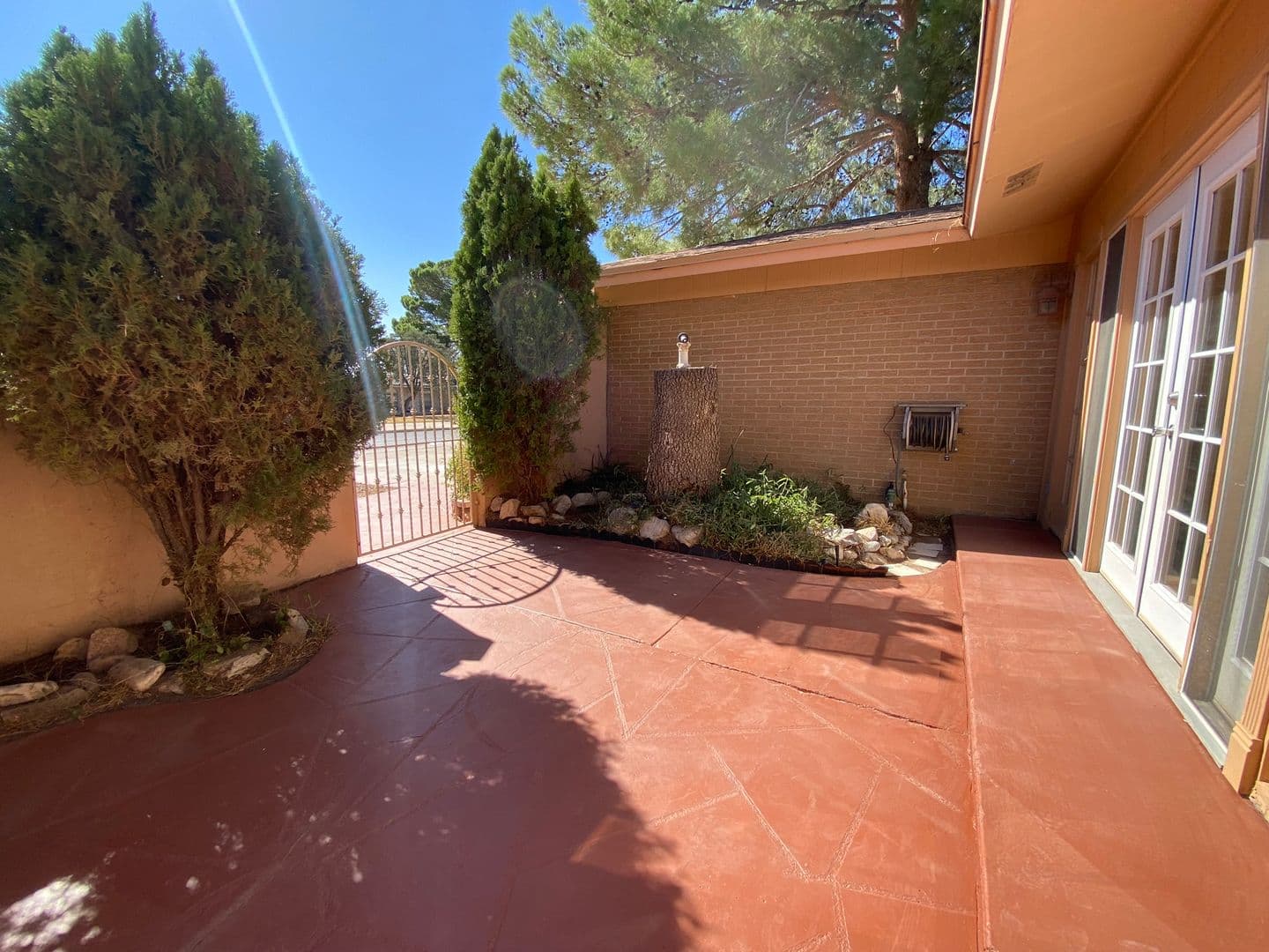 El Paso House: 783 De Leon Dr.