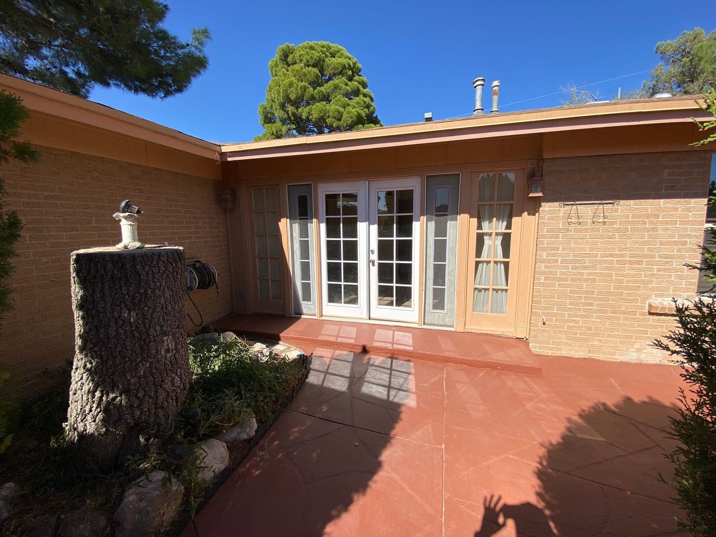 El Paso House: 783 De Leon Dr.