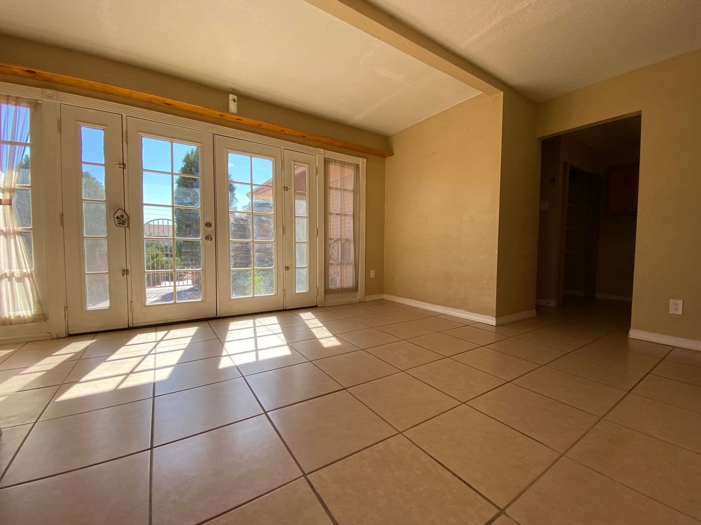 El Paso House: 783 De Leon Dr.