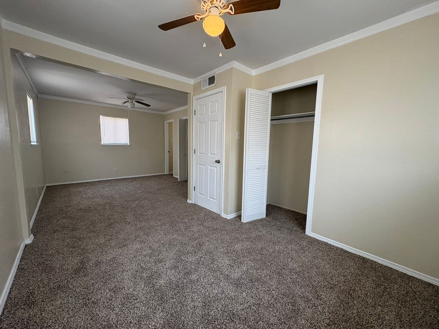 El Paso House: 10309 Shoshone St.