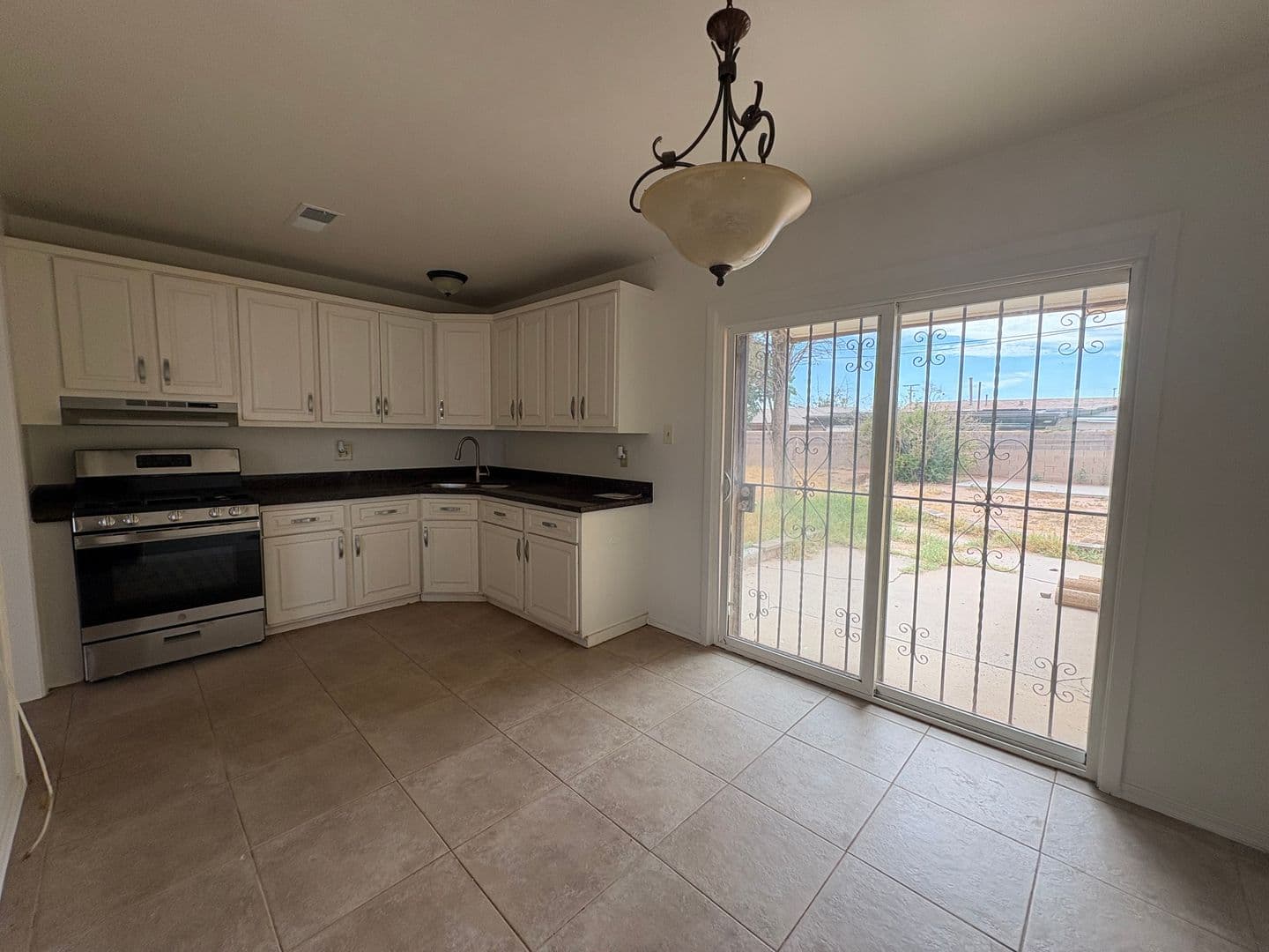 El Paso House: 4900 Debeers Dr.