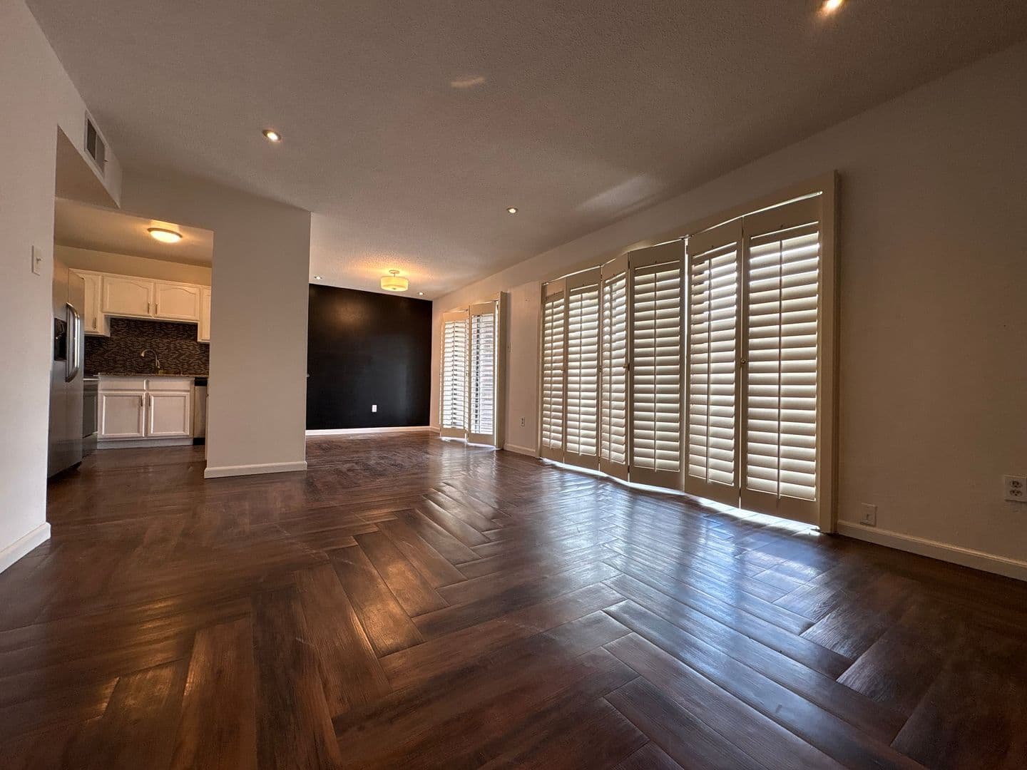 El Paso Condo: 4800 N. Stanton #63