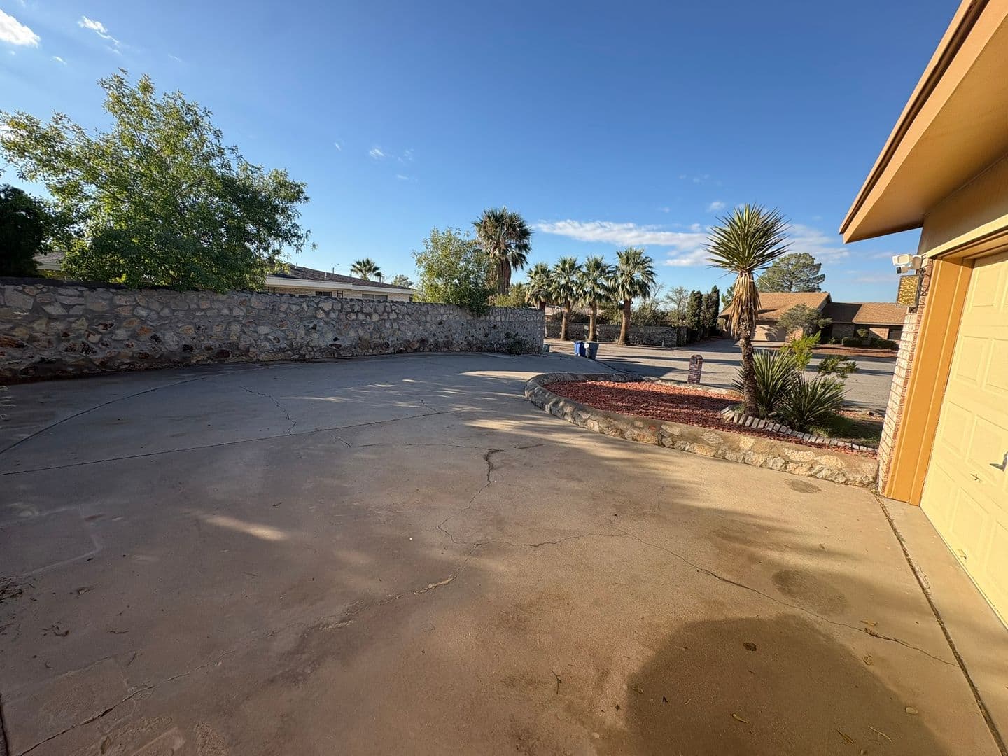 El Paso House: 304 La Sombra Way