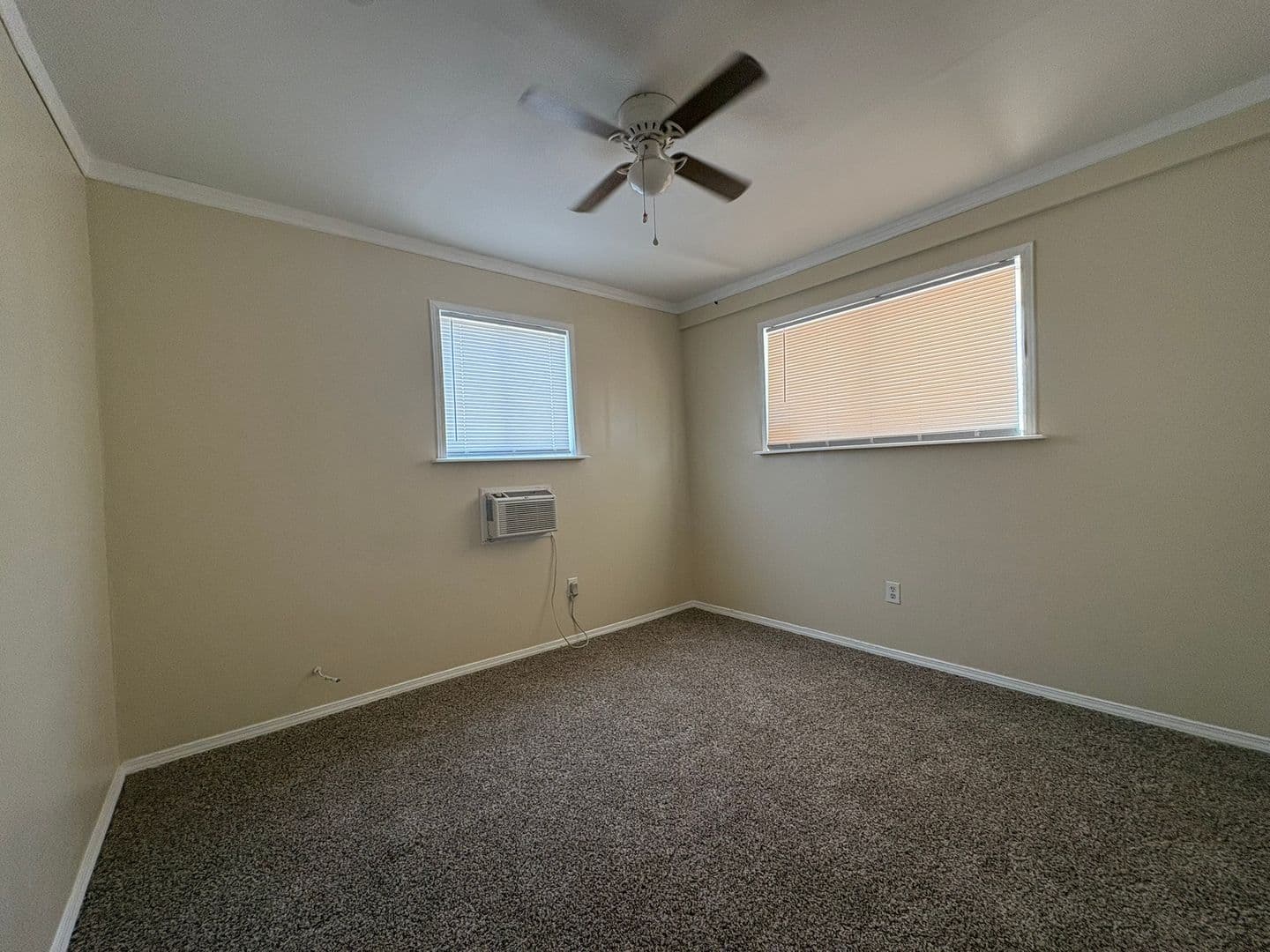 El Paso House: 10309 Shoshone St.